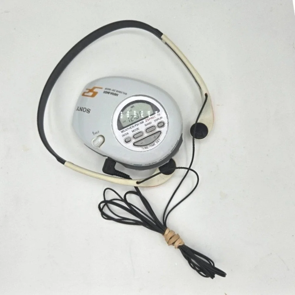 Vintage Sony Walkman SRF-M85W S2 Sports AM FM Weather Digital Armband Radio